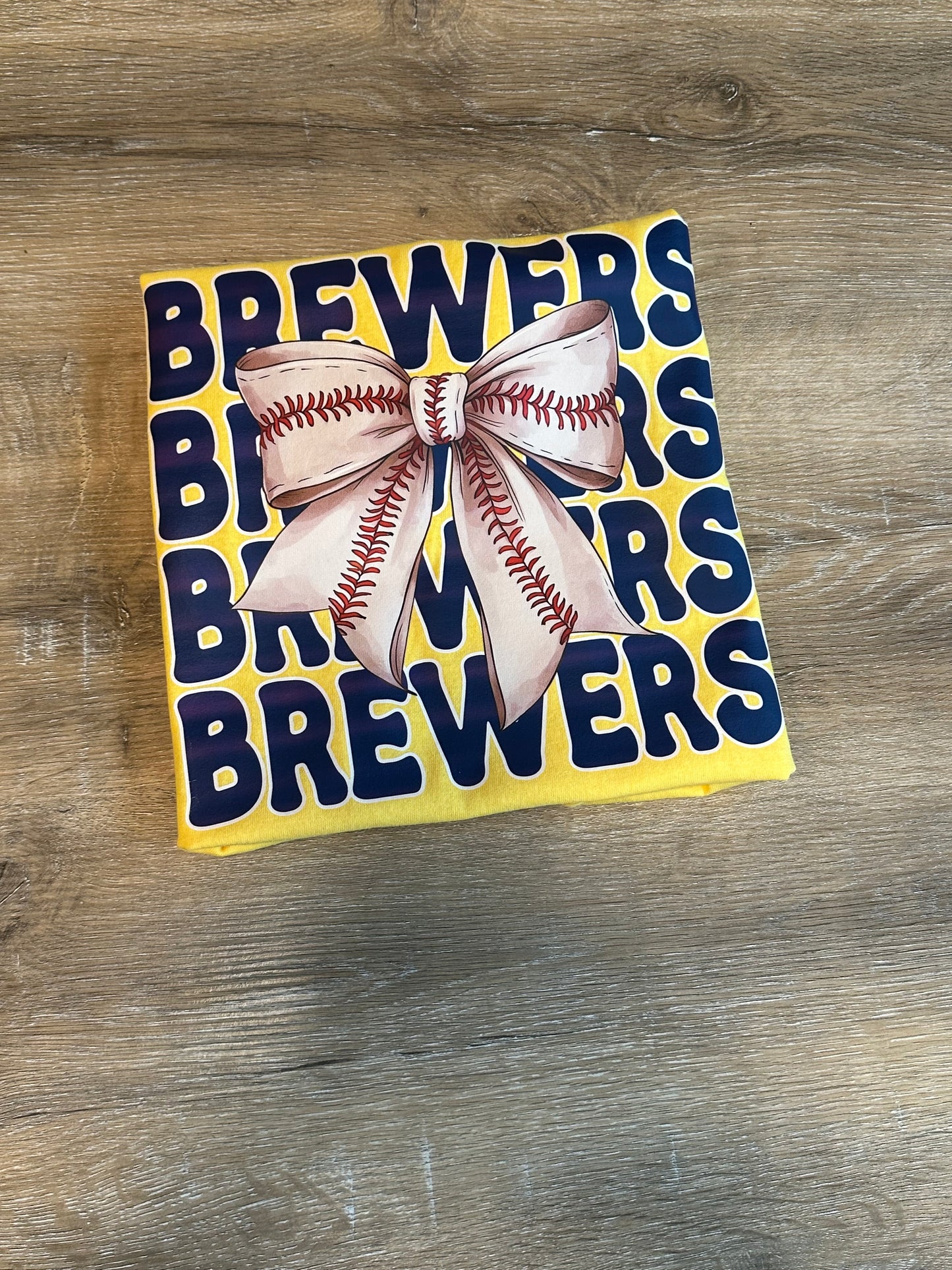 Brewers +Bows Graphic Tee